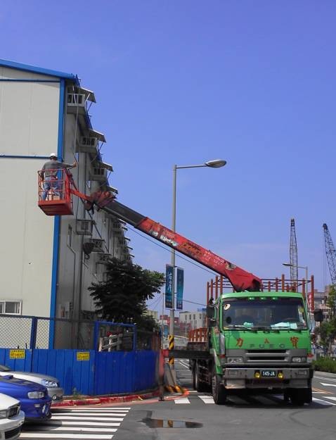 吊卡车出租 起重工程 工地施工 起重搬运 井筒吊装 安装看板 吊笼