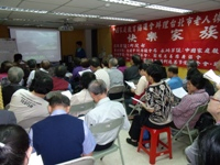 李翠台老師教導大家學習洋歌唱法
