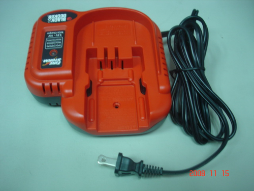 BLACK&DECKER(百得、百工)"9.6V-18V"滑軌通用型快速一小時充電器不管是三個接插還是兩個插接通通可以用！