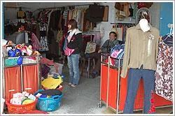 衣之城服飾,衣服，包包，鞋子，雜貨批發