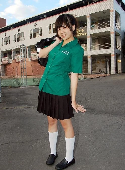 小綠綠-台中女中 女學生夏季制服一套