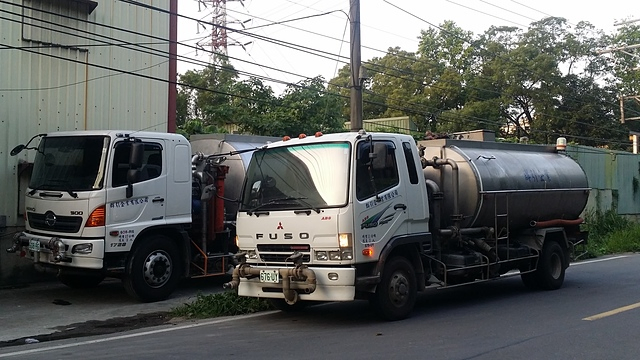 群引企業有限公司Logo