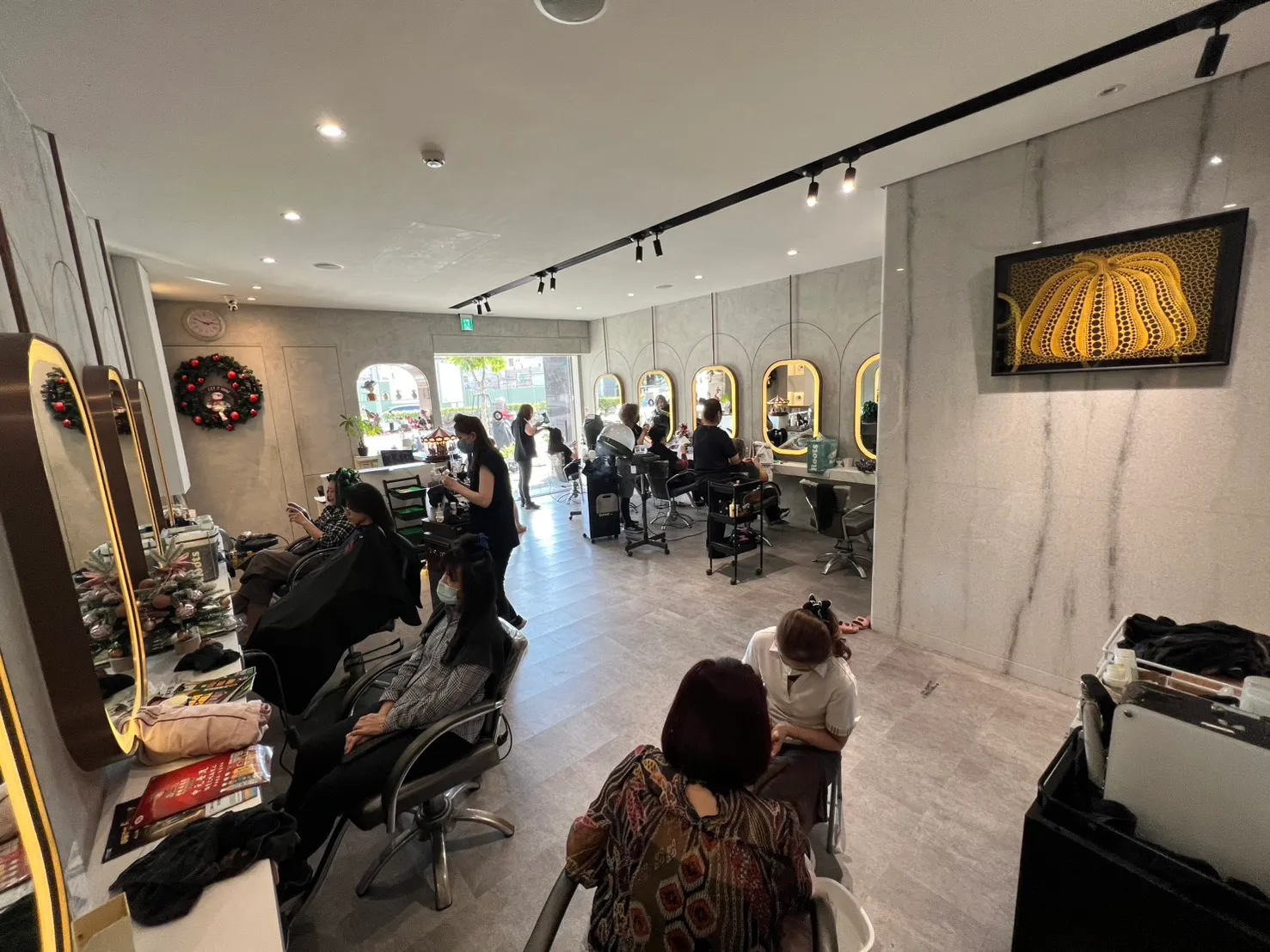 DoctorHair色䒳髮型設計