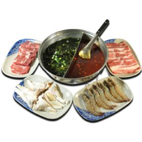 各式湯頭及多種火鍋配料
