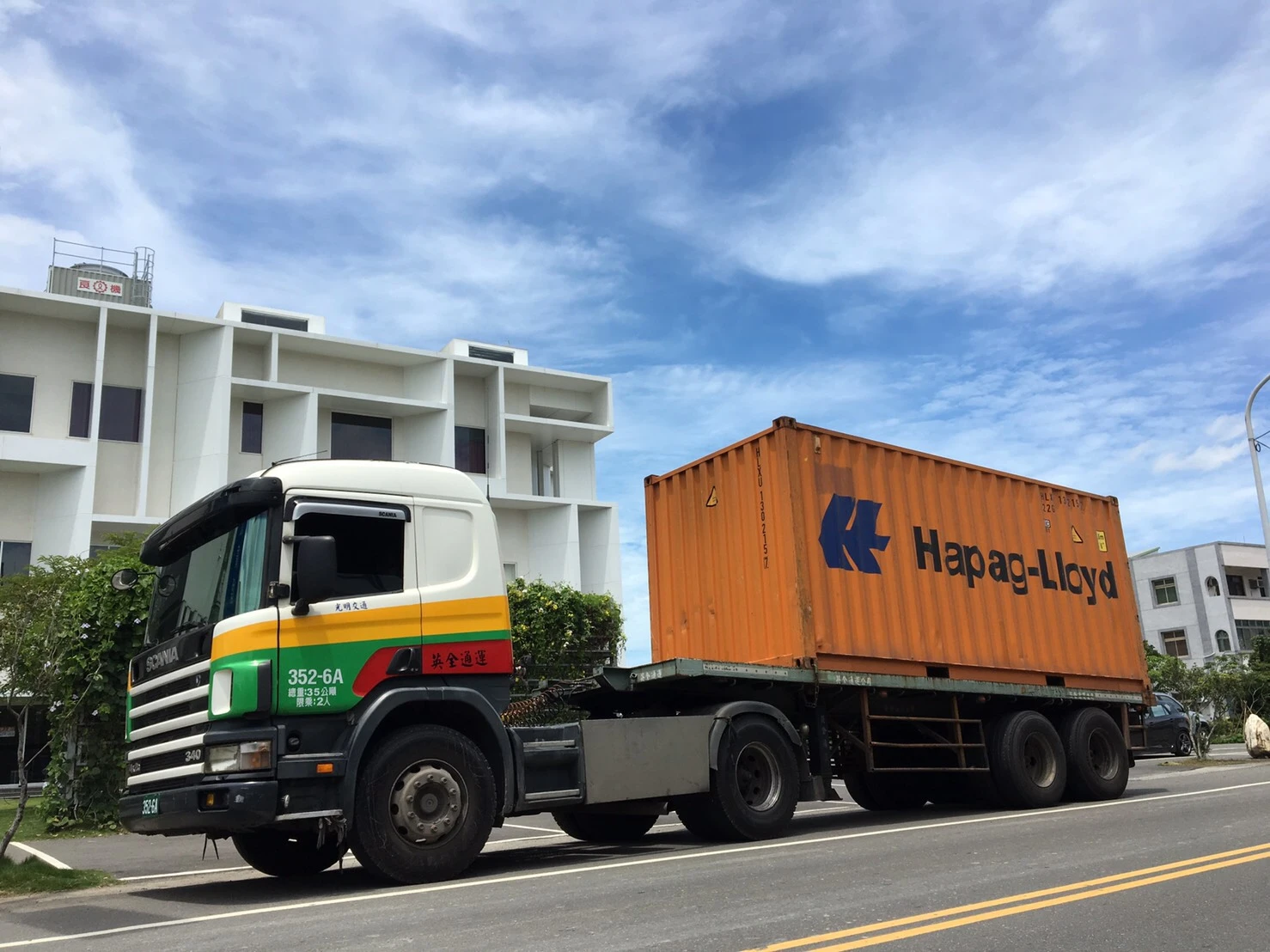 貨櫃拖運-倉儲-堆高機拆裝櫃-貨運-回頭車
