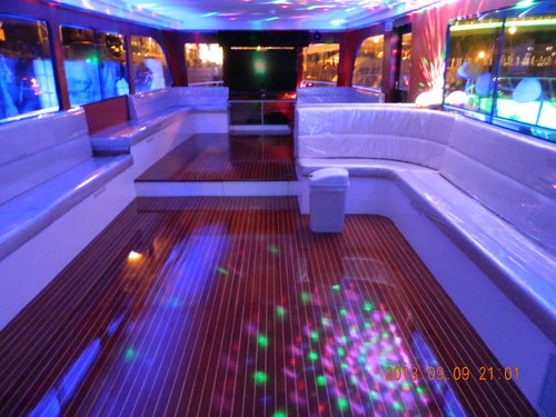 福爾摩莎號愛之船1號遊艇-派對、遊艇派對、遊艇party、Party、團體聚會、遊艇聚會、求婚派對、包船、包船旅遊圖3