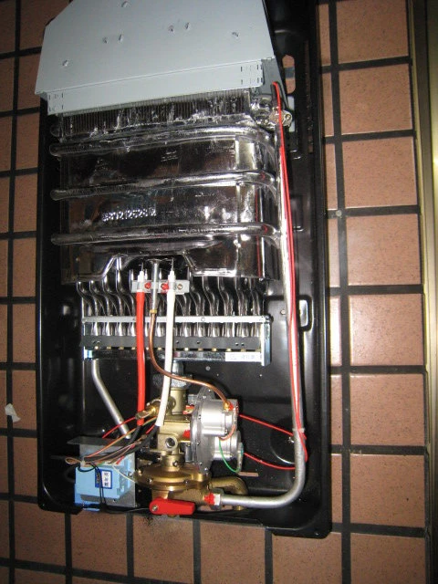 高雄 熱水器修理-瓦斯爐修理 零件 瓦斯熱水器維修
