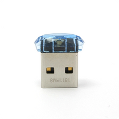 小巧可愛的隨身碟產品,適合筆電跟小筆電使用,閃閃發亮眾人愛