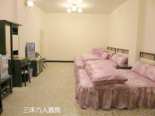 三床六人套房---2400元---起
