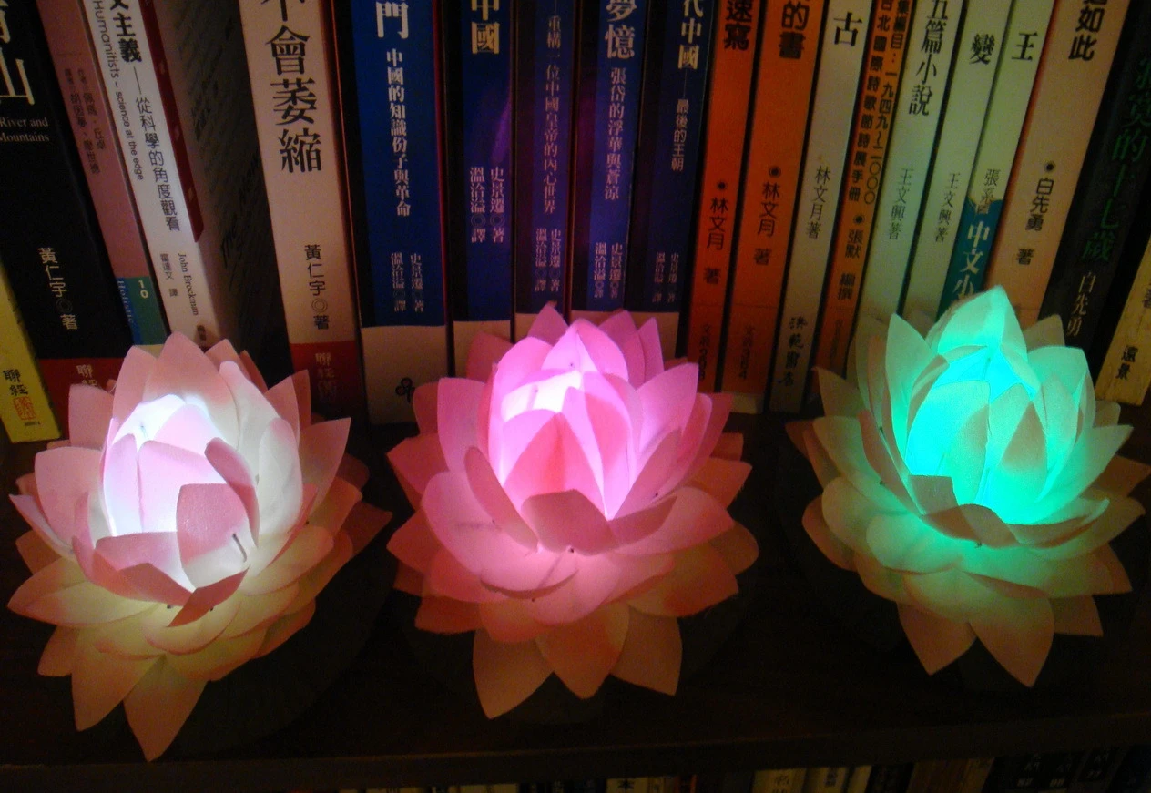 Led七彩蓮花燈(絹布)BI_lotus001