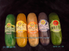 用絲瓜皂來洗可以一邊洗一邊按摩一邊去角質、一邊享受天然的精油