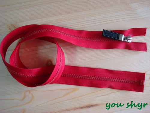 塑鋼拉鍊PLASTICE ZIPPER