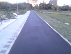 自行車鋪設瀝青