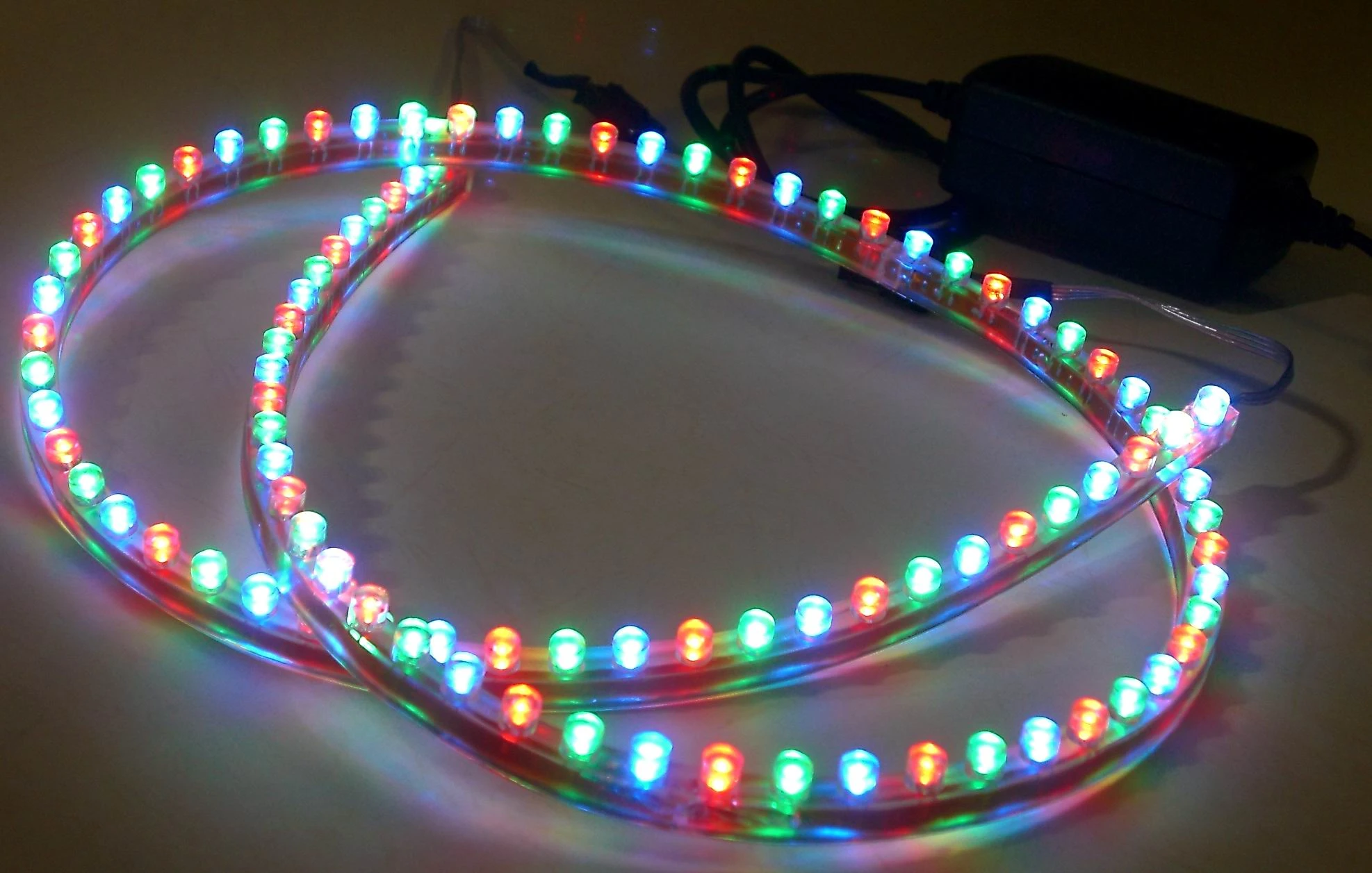 高亮度LED全彩軟條燈(可串接)