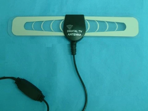 CAT-004 is the active antenna for digital TV system.