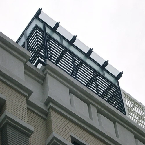 鋁 鋼 構 陽 台 採 光 造 型  材料:H鋼構10X10主架、鋁格柵  用途:陽台、曬衣房