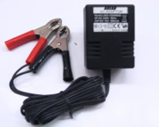 汽車久未開動，電瓶不易蓄電，易故障。