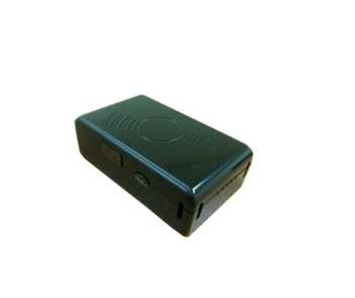 2013年最新款衛星定位防盜追蹤器Tracker G11