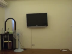 液晶電視、冷氣