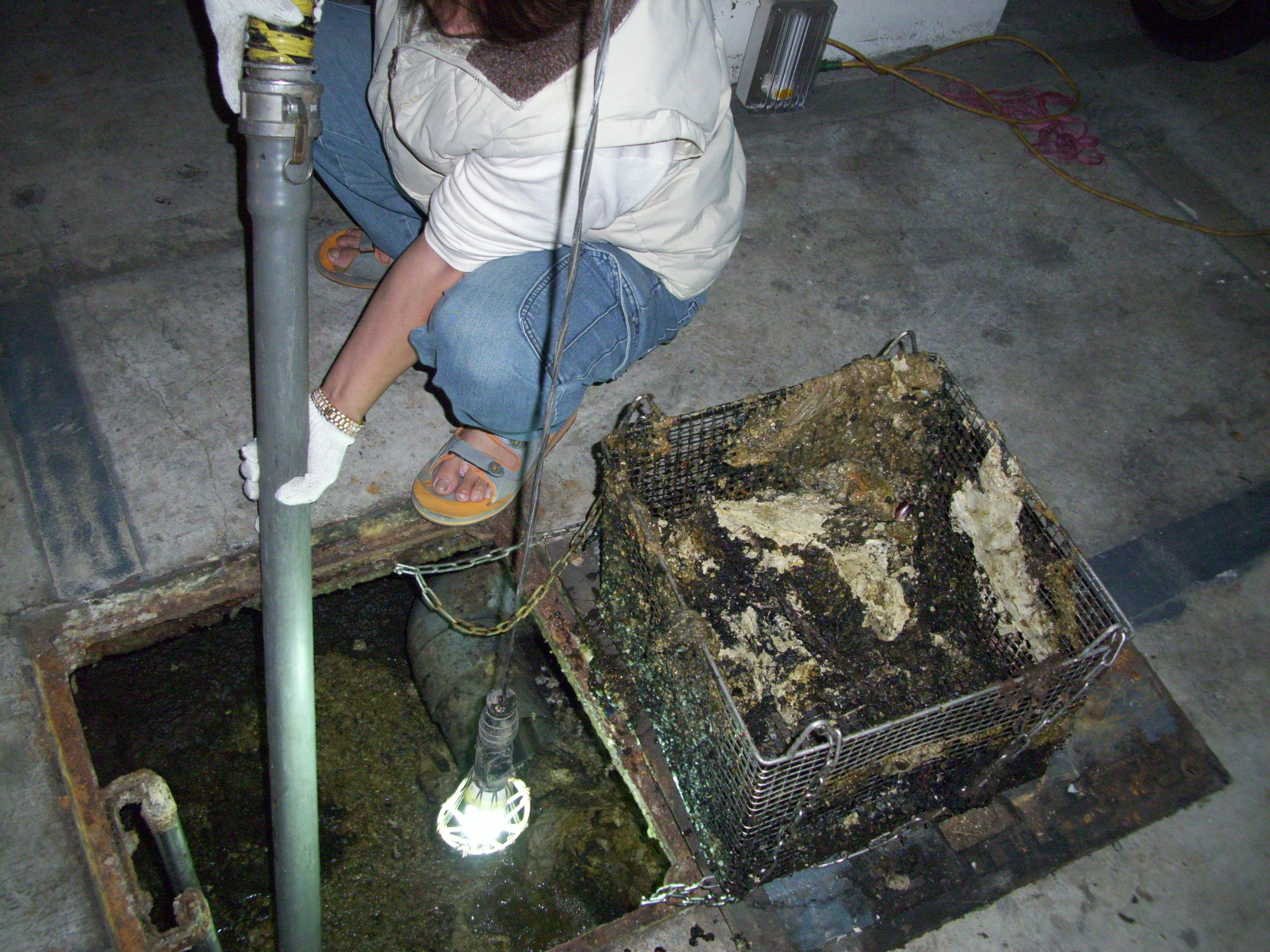 利盛衛生清潔社-抽水肥通馬桶通水管