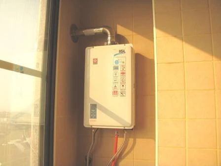 大樓雙衛浴大出水量室內熱水器