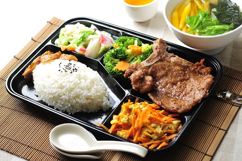 排骨飯-皇家傳承牛肉麵