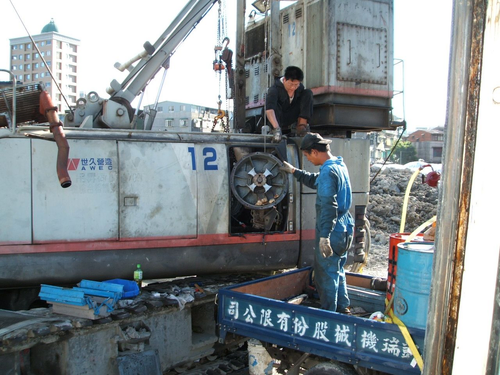 70 噸吊車修護