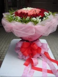 大竹圍花店的99朵3色創意設計玫瑰花束