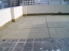 施工中