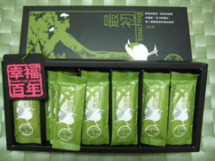 年貨必備的伴手禮。295元/300公克/盒。