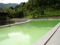 休閒山莊游泳池