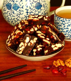 最適合年節送禮、搭配一杯熱茶食用、更是人生一大享受。可當平日點心亦