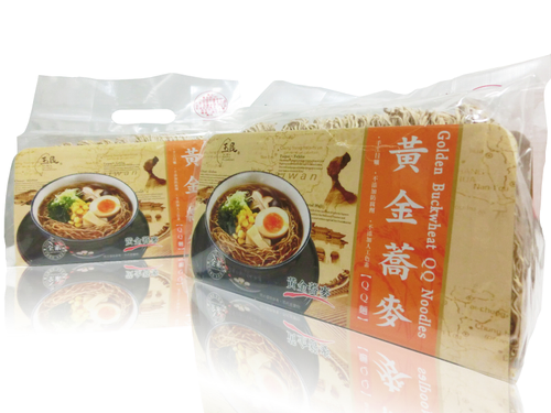蕎麥麵比白麵的熱量低、營養價值高,QQ的口感有嚼勁,超適合當拉麵