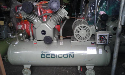 10HP日立無油皮帶式壓空壓機(07)561-3388手機0921265115