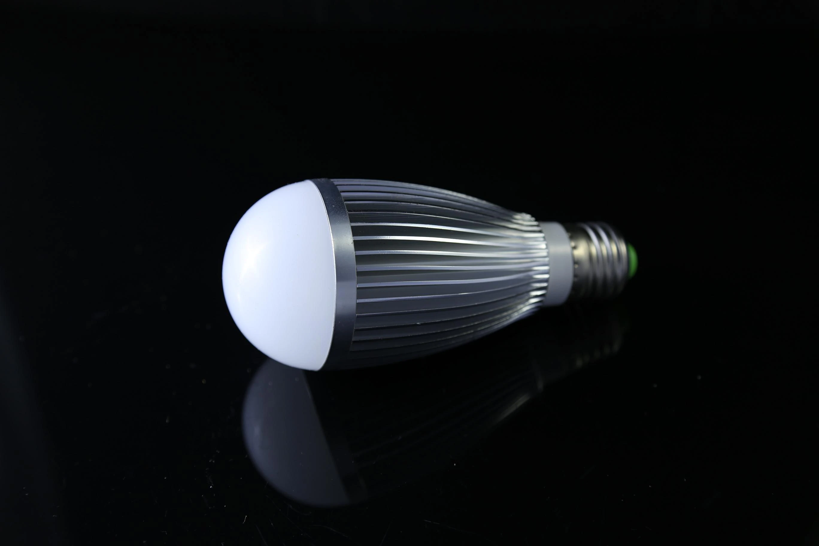 球泡燈- 杯燈-半週光 E27球泡燈(7W,9W)