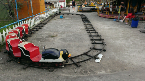 動力育樂企鵝小火車 闕先生0918439449