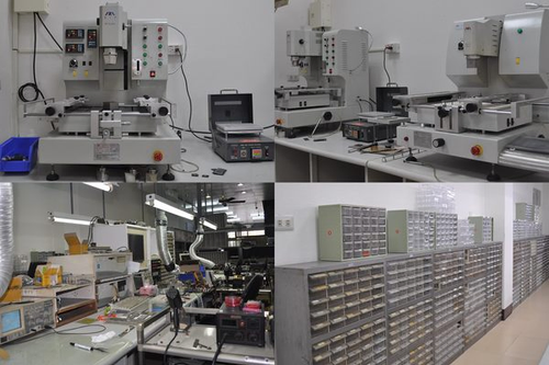 行家馬克電腦快修中心內部工作圖