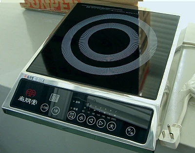 尚朋堂220V商用高功率電磁爐(觸控)