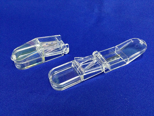 切藥器:可將不易吞食的藥丸"切半"變小。以利吞食。