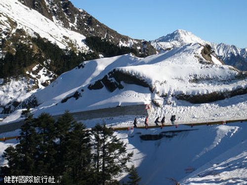 合歡山下雪 合歡山雪景