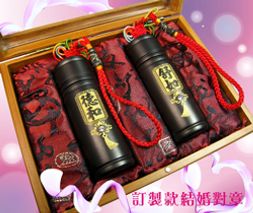 依照新人名子加上精美圖框雷射雕刻於印章側面 送禮獨特 永生難忘