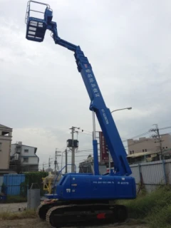 Aichi SP210履帶式高空車