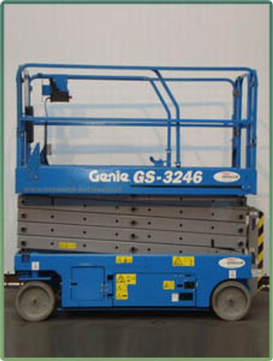 GENIE GS-3246 10M輪胎自走式高空作