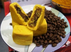 自家生產的獨特口味產品薑黃鳳梨穌