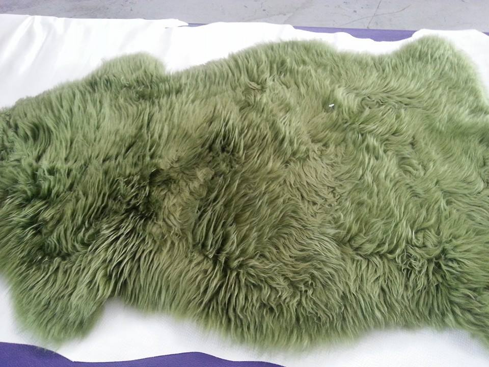 橄欖綠長毛綿羊皮