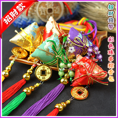 鹿港阿嬤手工香包《招財錢幣- 彩色珠串粽香包》