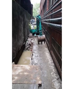 米迷你挖土機怪手小乖乖.專業施工排水溝工程.結構補強.地基基礎工程.鐵皮屋基礎基座工程.廣告基礎基座工程