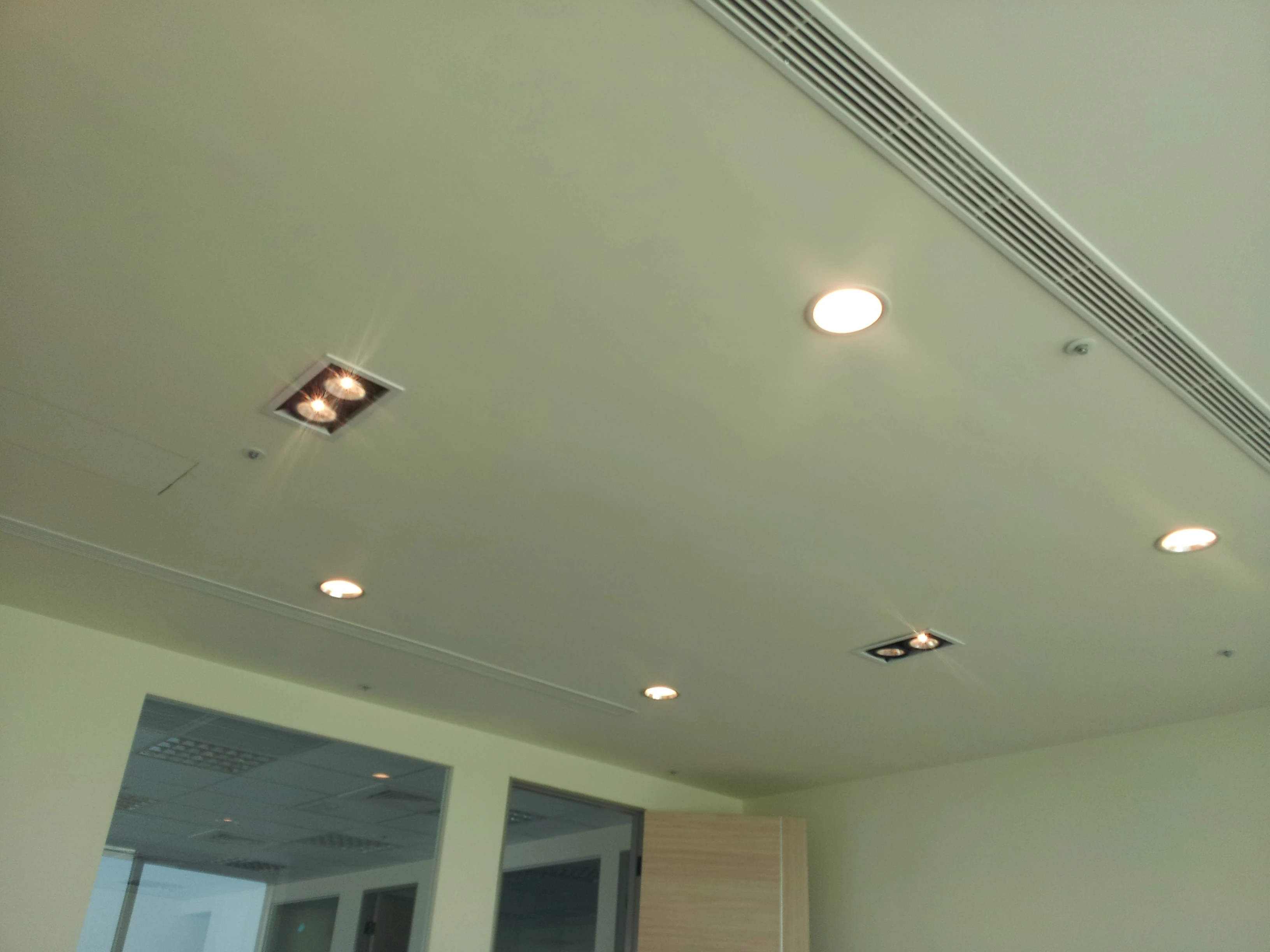 輕鋼架-天花板-輕隔間專業施工+ 一級耐燃建材