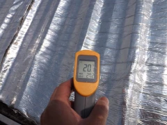 這是鐵皮上已貼防水毯的溫度