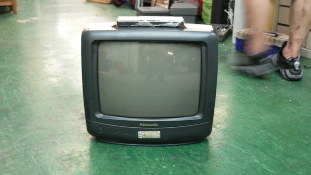 傳統電視拍賣*監視器畫面-租屋套房TV